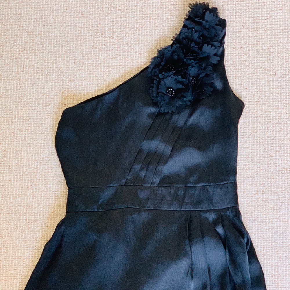 One On One Shoulder Ruffle Mini Dress - Picture 2 of 5